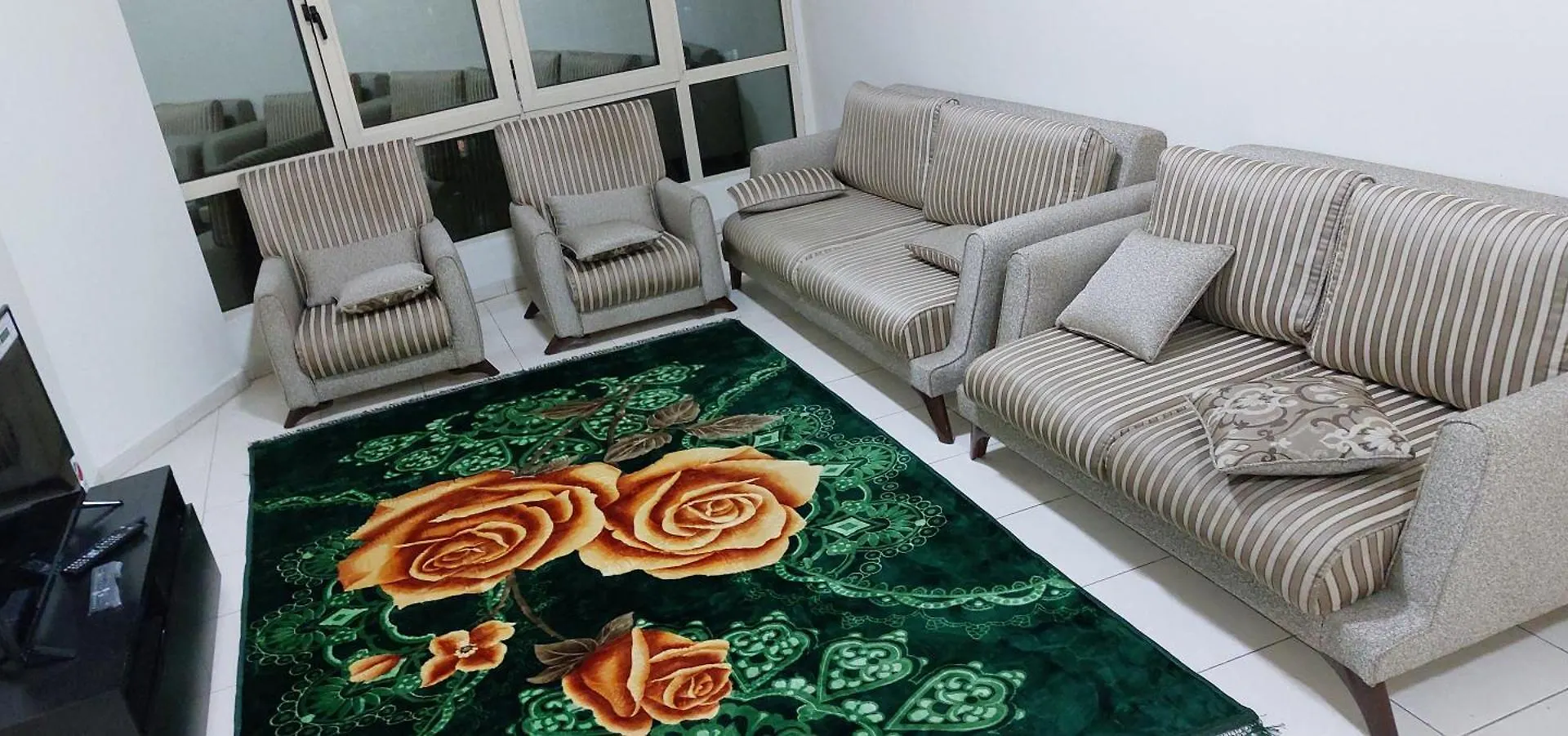 Beautiful Vacation Home At Dubai By Mauon Tourism 0*,  United Arab Emirates